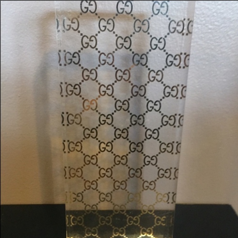 GUCCI MONOGRAM LOGO ACRYLIC Platform STAND LARGE - Picture 2 of 9